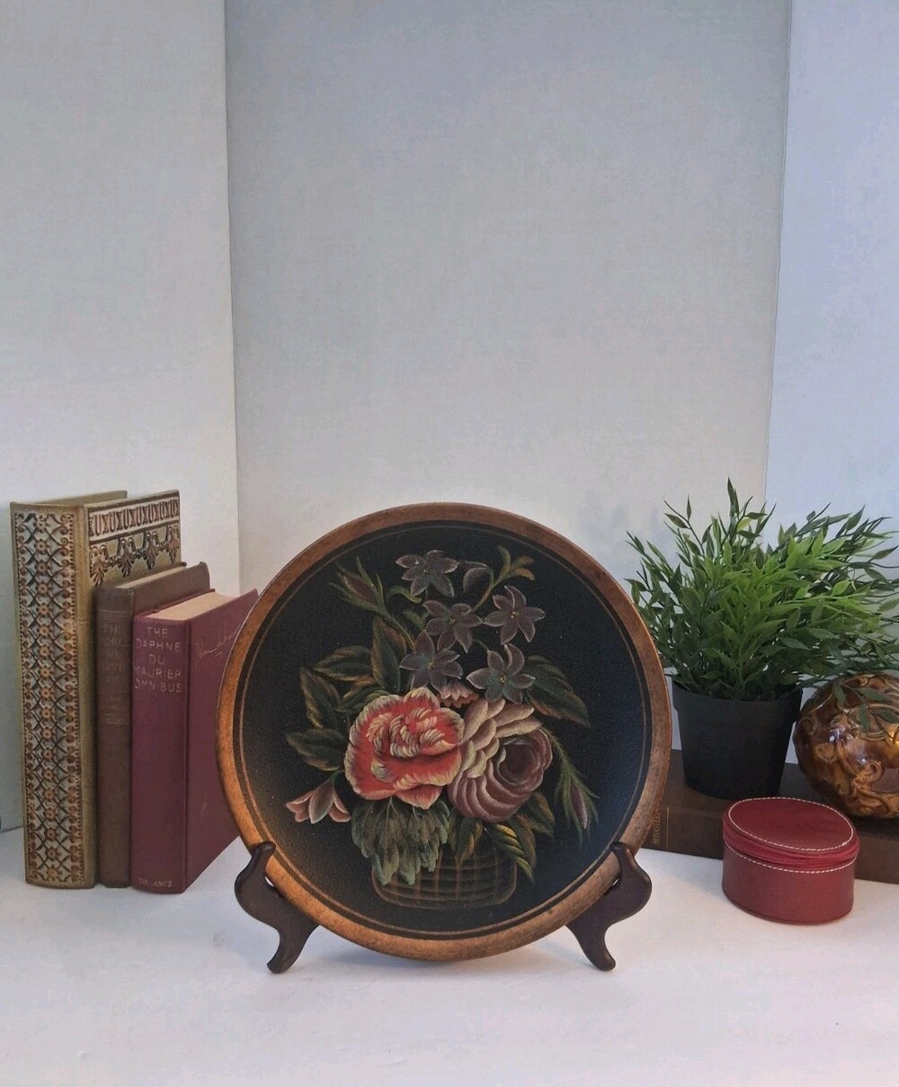 VTG Hand Painted Toleware Floral Ceramic Plate Decorative Wall Hanging; Black